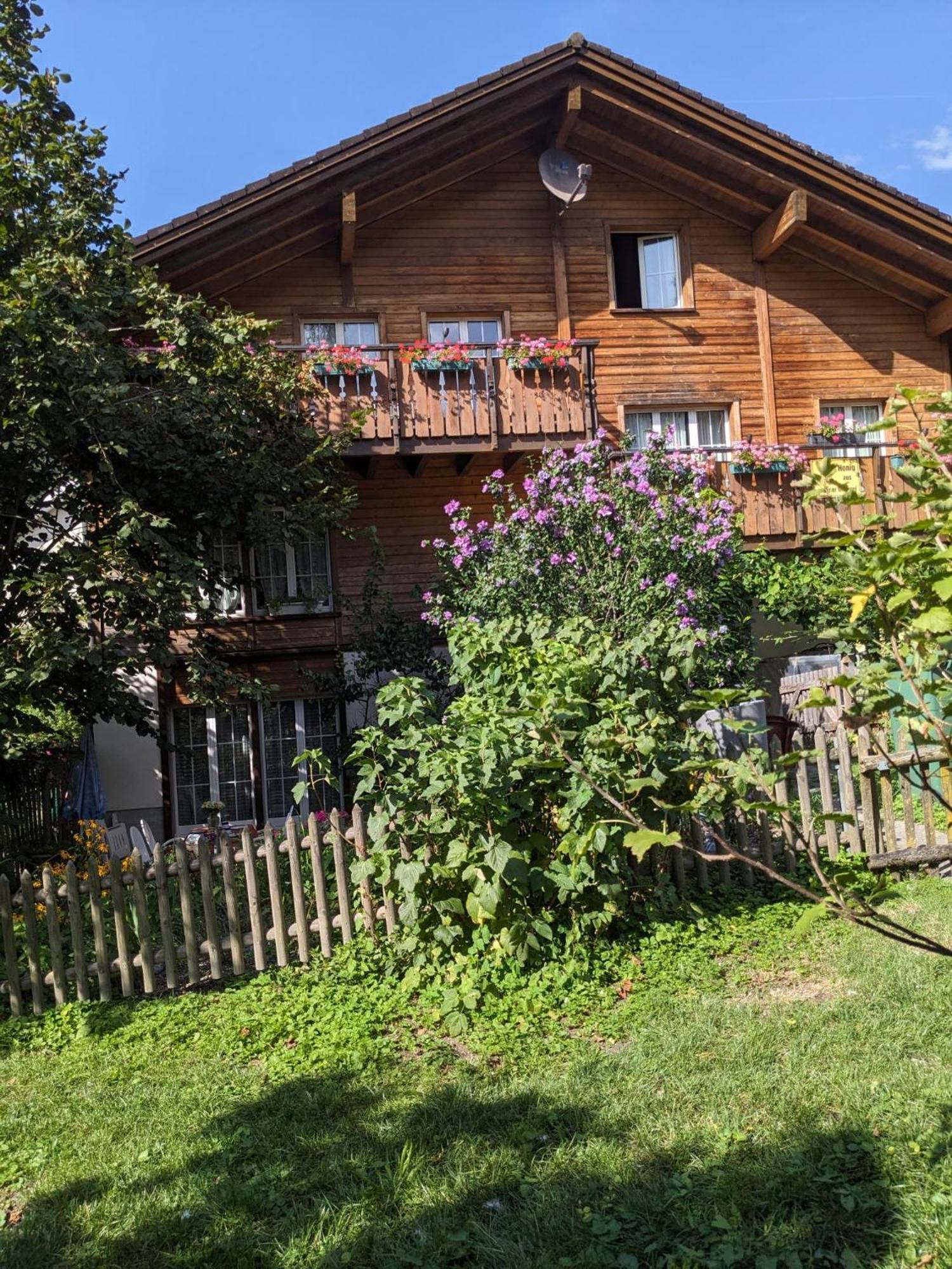 Bed And Breakfast - Die Aelplersuit Fuer Backpackers Im Berghuesli Linthal Esterno foto
