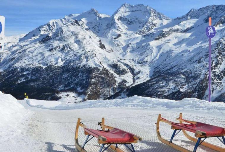 Bed And Breakfast - Die Aelplersuit Fuer Backpackers Im Berghuesli Linthal Esterno foto