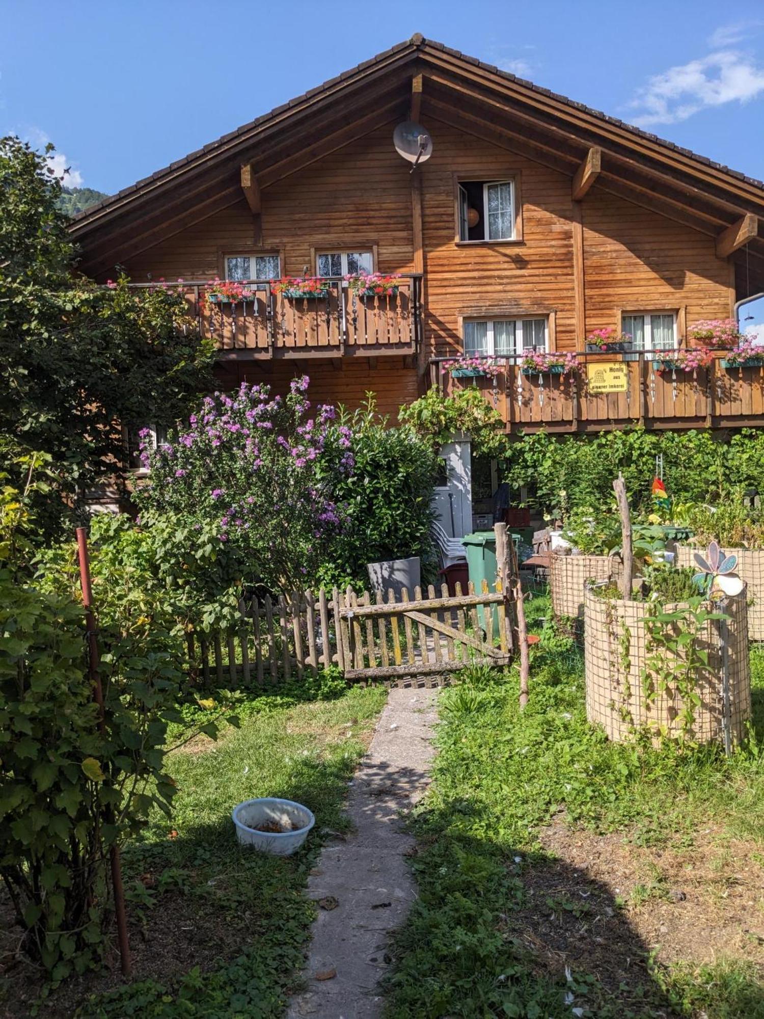 Bed And Breakfast - Die Aelplersuit Fuer Backpackers Im Berghuesli Linthal Esterno foto